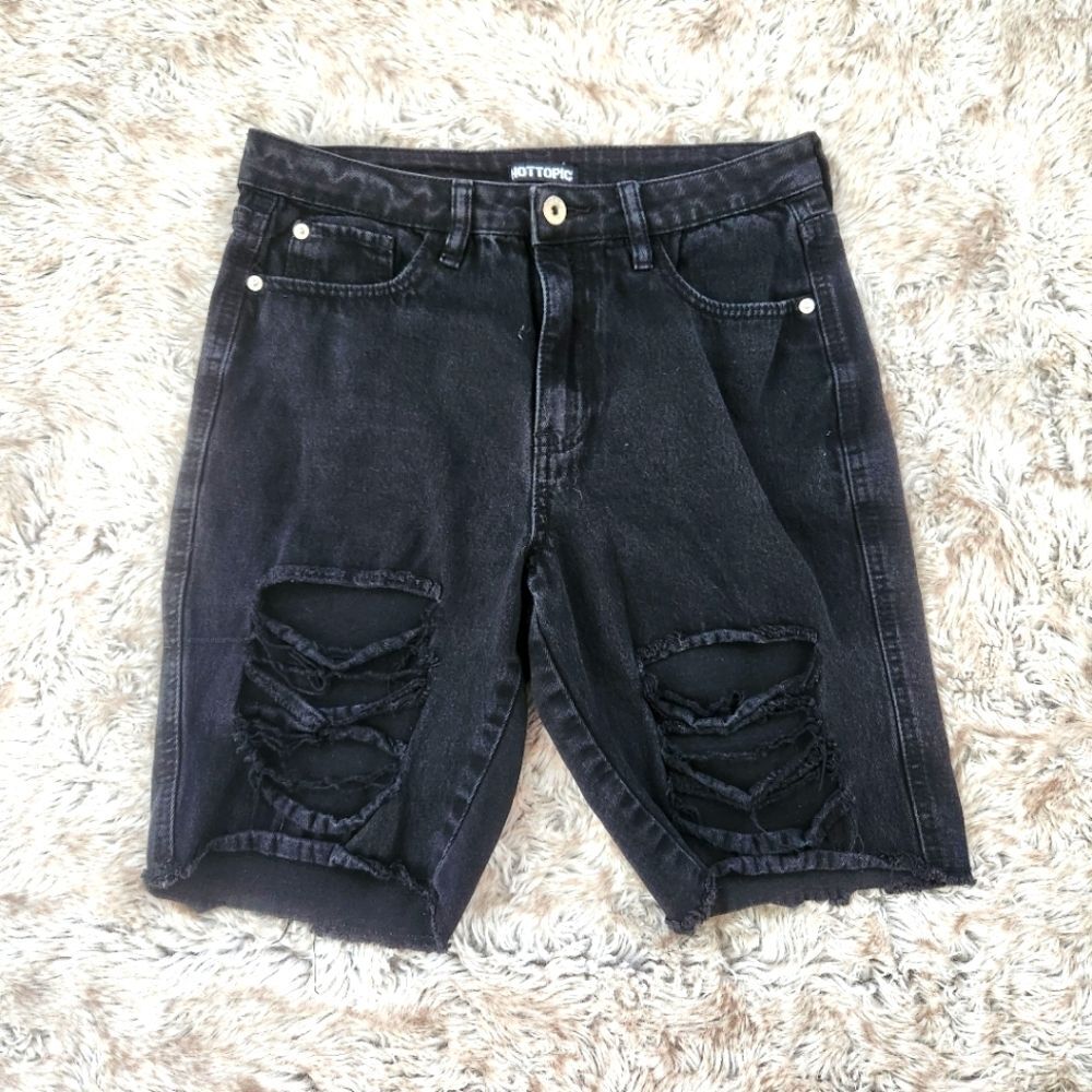 Hot Topic Cut-Off Black Denim‎ Distressed Bermuda Shorts Size Large